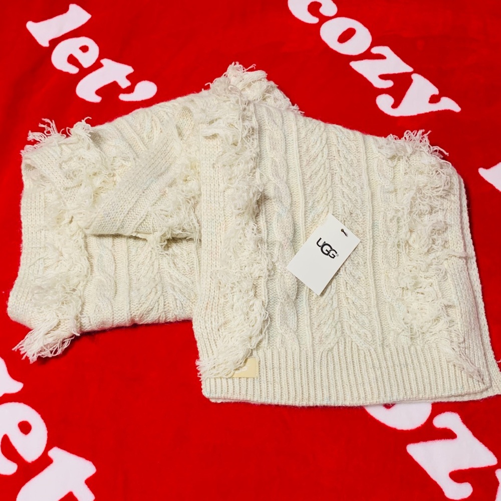 UGG Cable Knit Fringe Trim Scarf